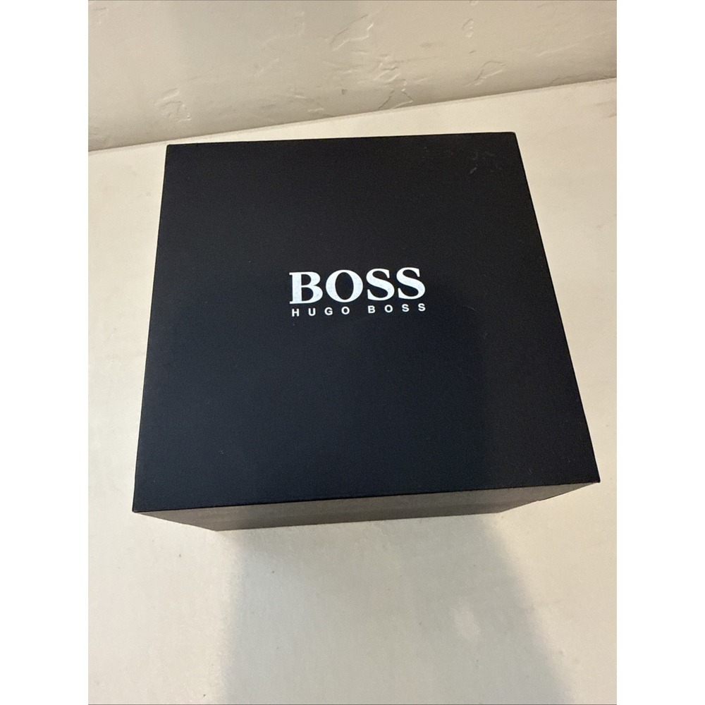 Hugo Boss‎ Watch Display Box (empty) - Picture 2 of 8
